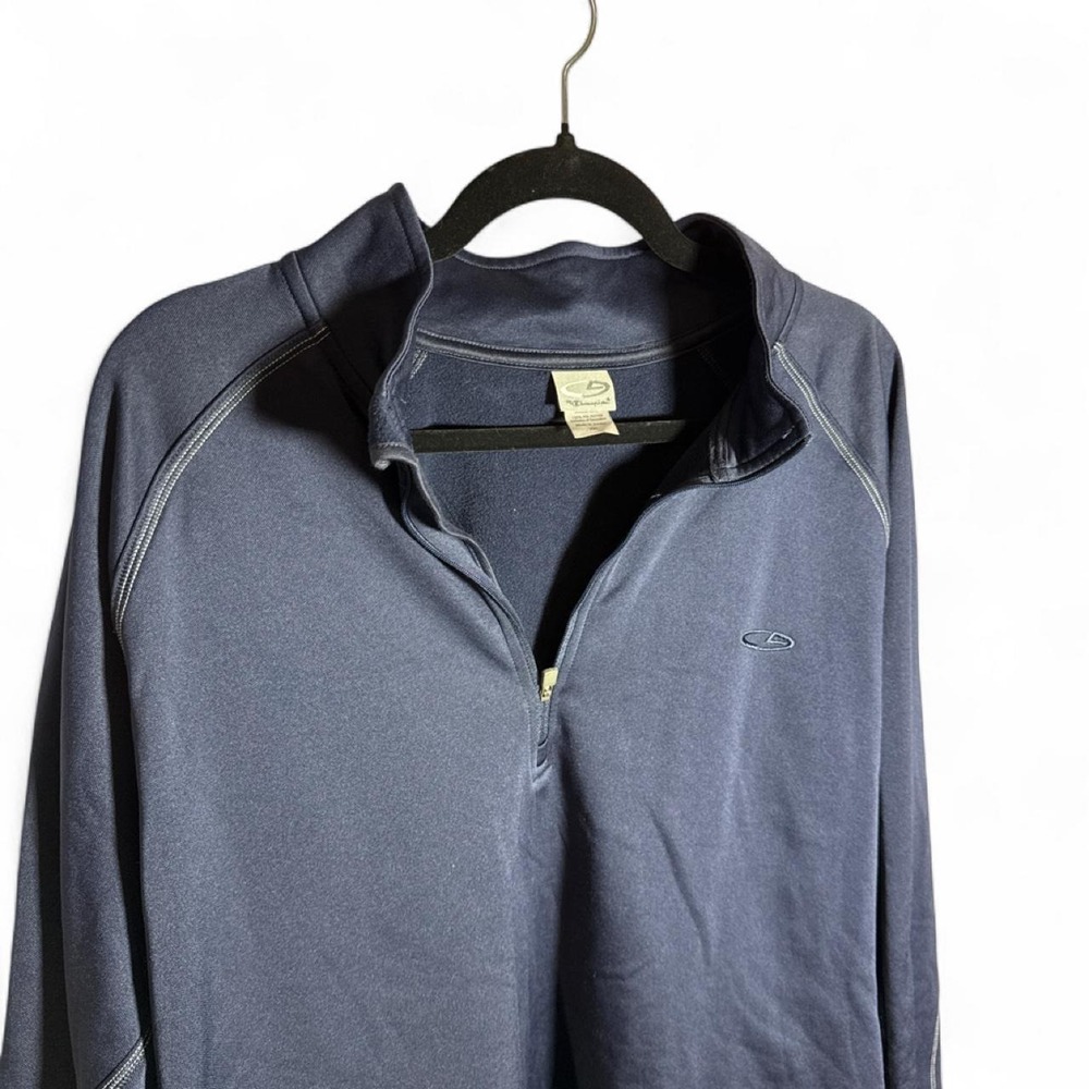 Champion Pullover - Picture 2 of 4